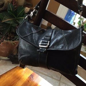 Super cute fossil black leather shoulder bag